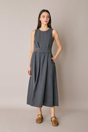 Abito lungo in lino con cintura