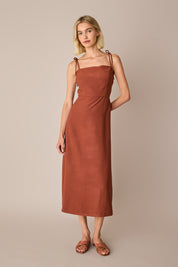 
Long dress with knotted shoulder straps