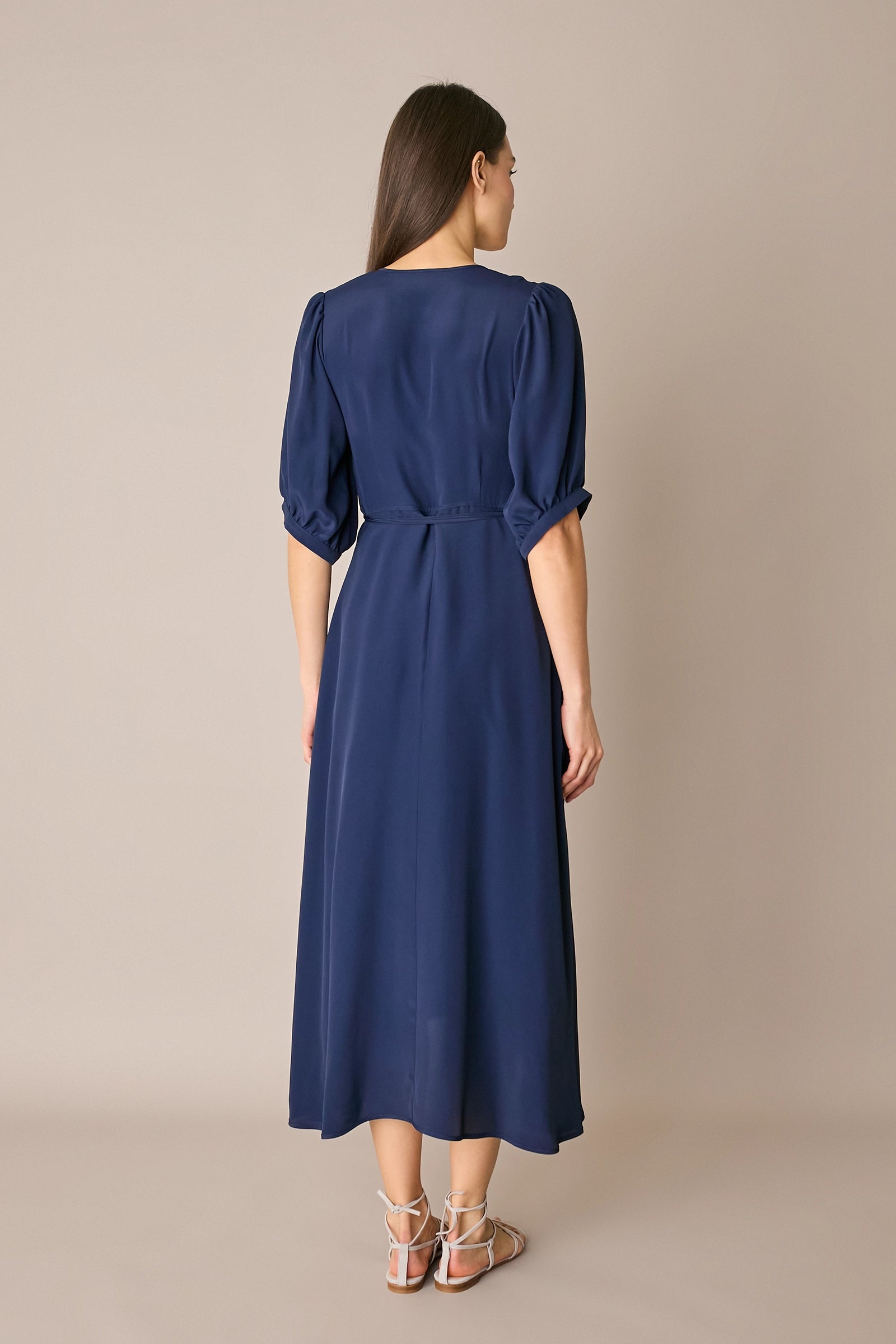 Abito lungo a portafoglio in blend di seta