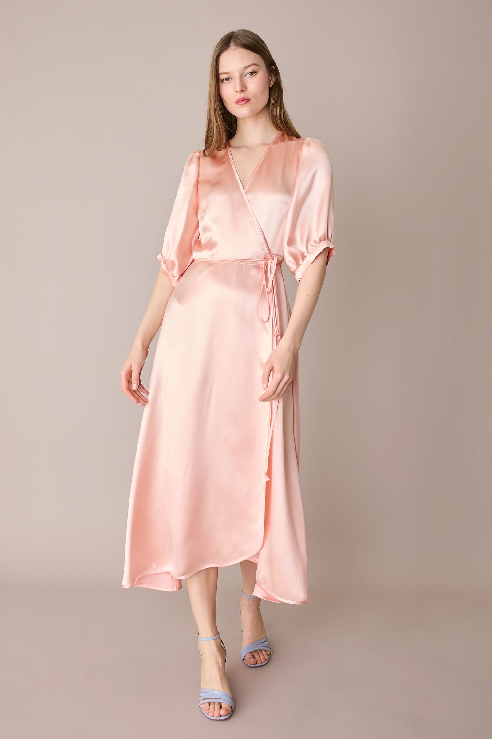 Abito lungo a portafoglio in blend di seta