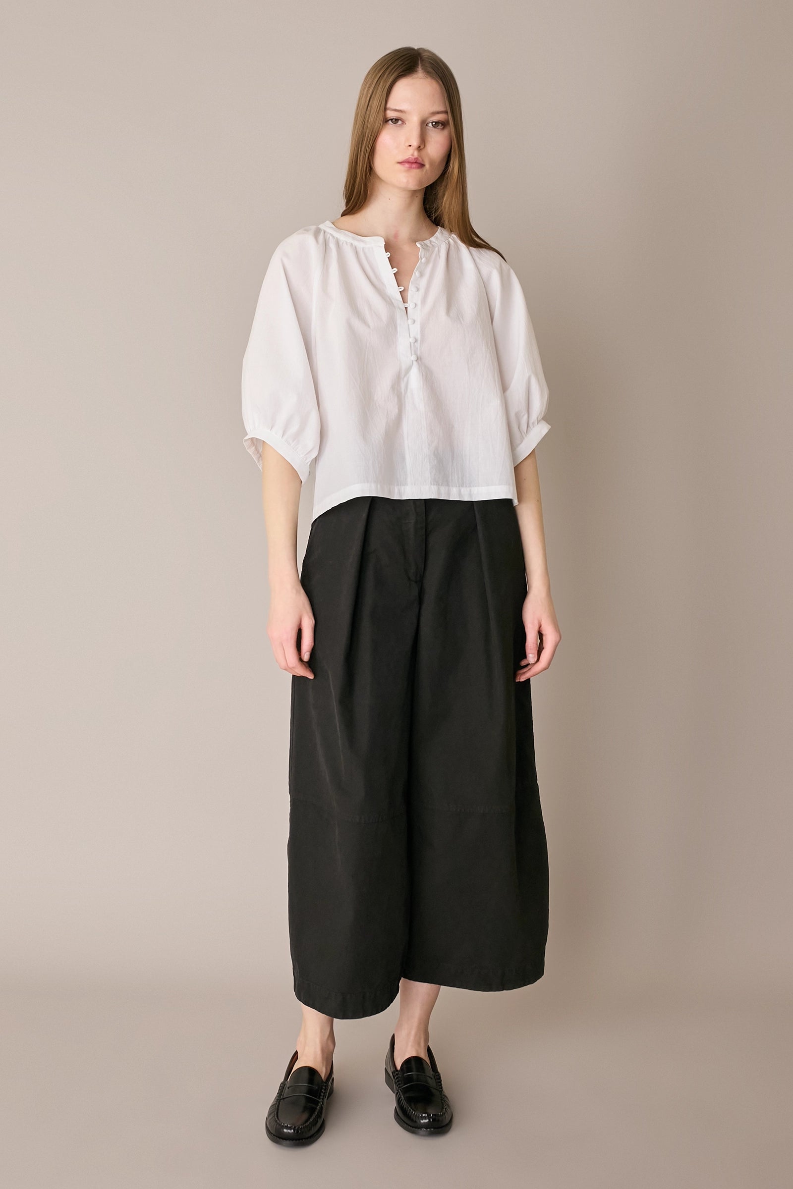 Pantaloni ampi in cotone