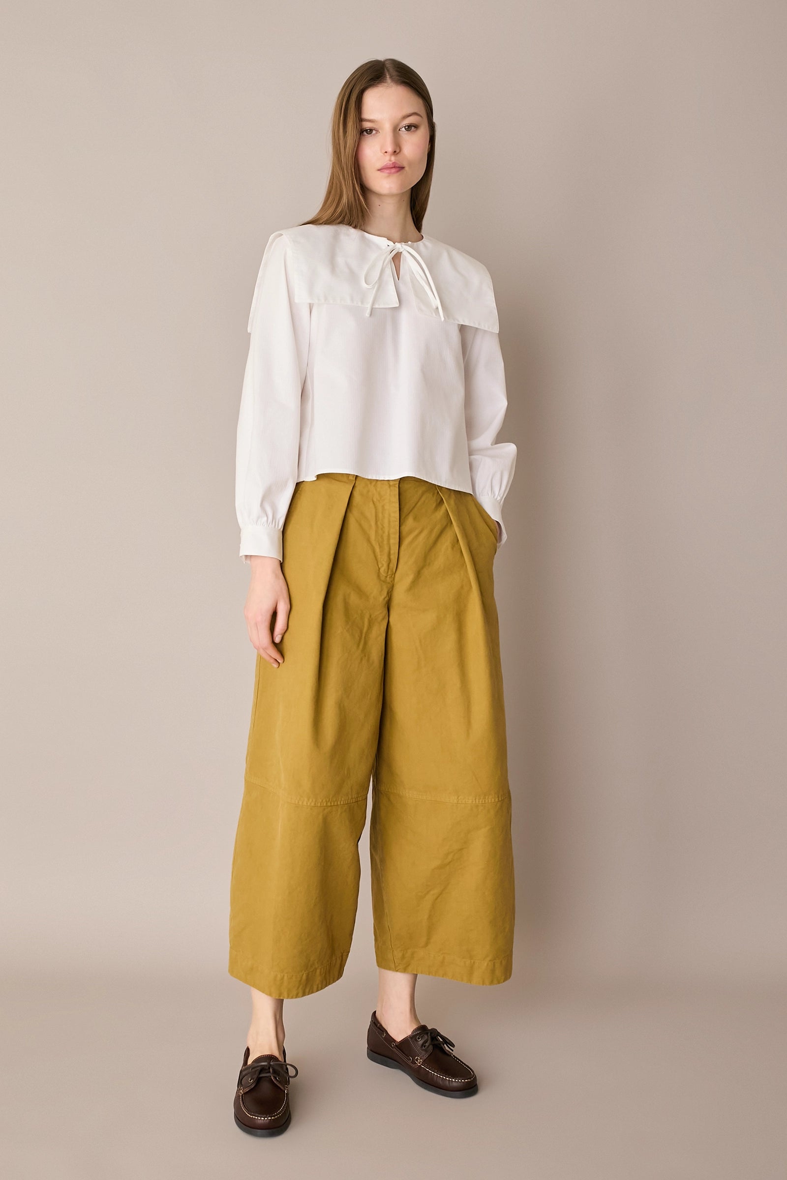 Pantaloni ampi in cotone