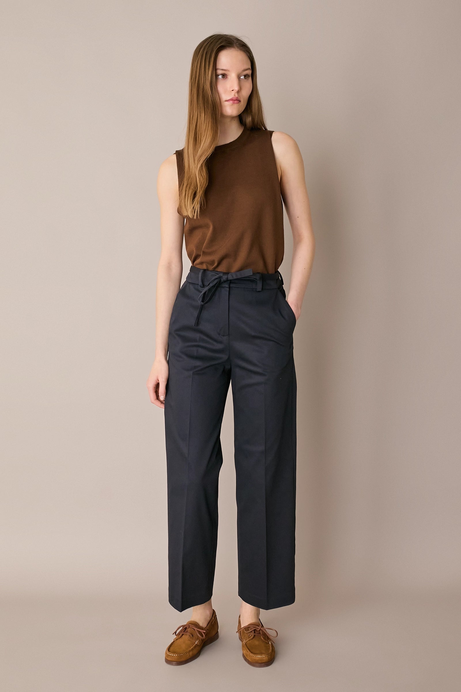 Pantaloni in cotone con cintura