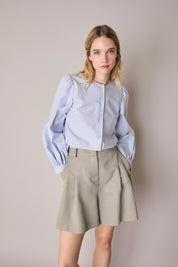 Shorts in blend di lino con pinces