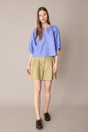 Shorts in blend di lino con pinces