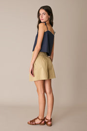 Pantaloncini con pinces