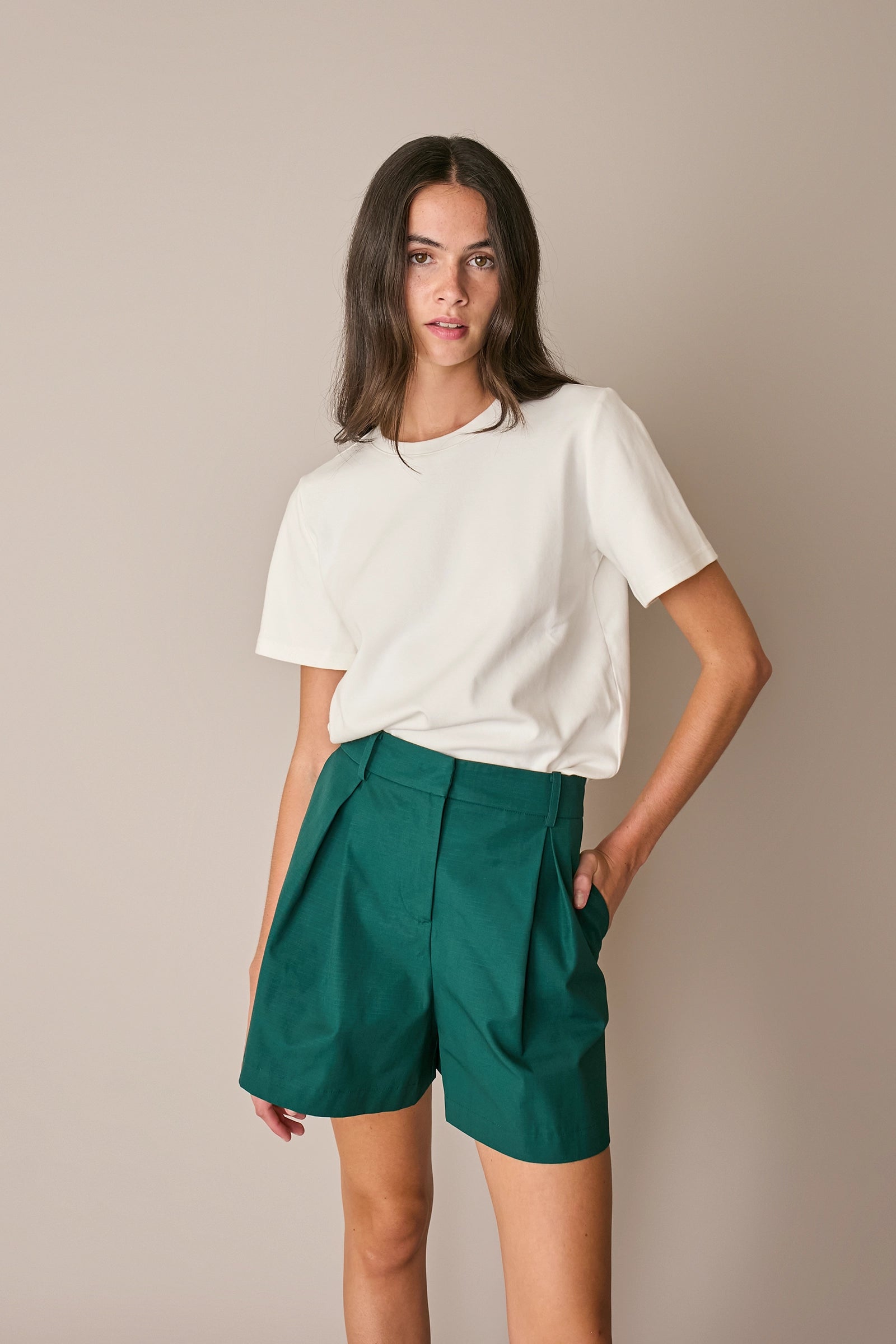 Pantaloncini con pinces