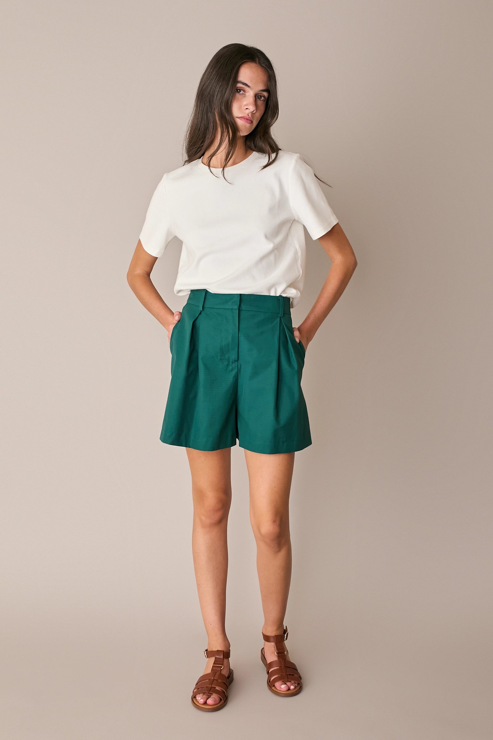 Pantaloncini con pinces
