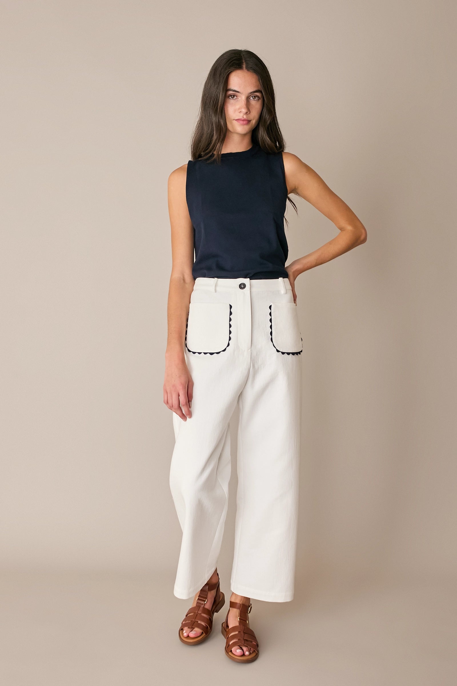 Wide-leg trousers with contrast trim