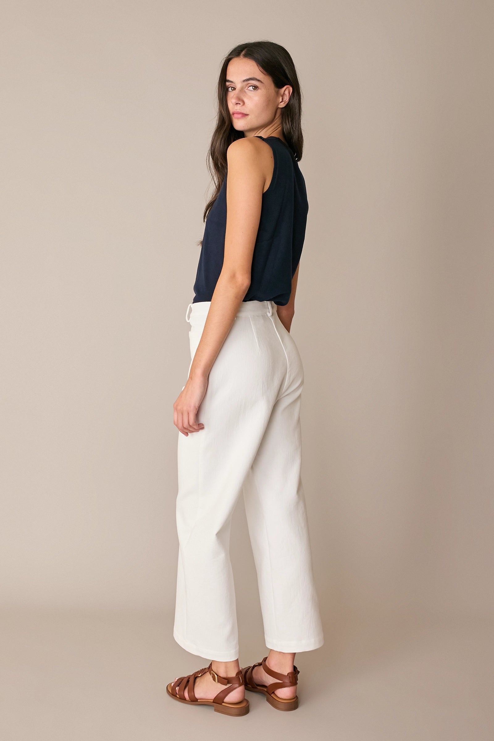 Wide-leg trousers with contrast trim