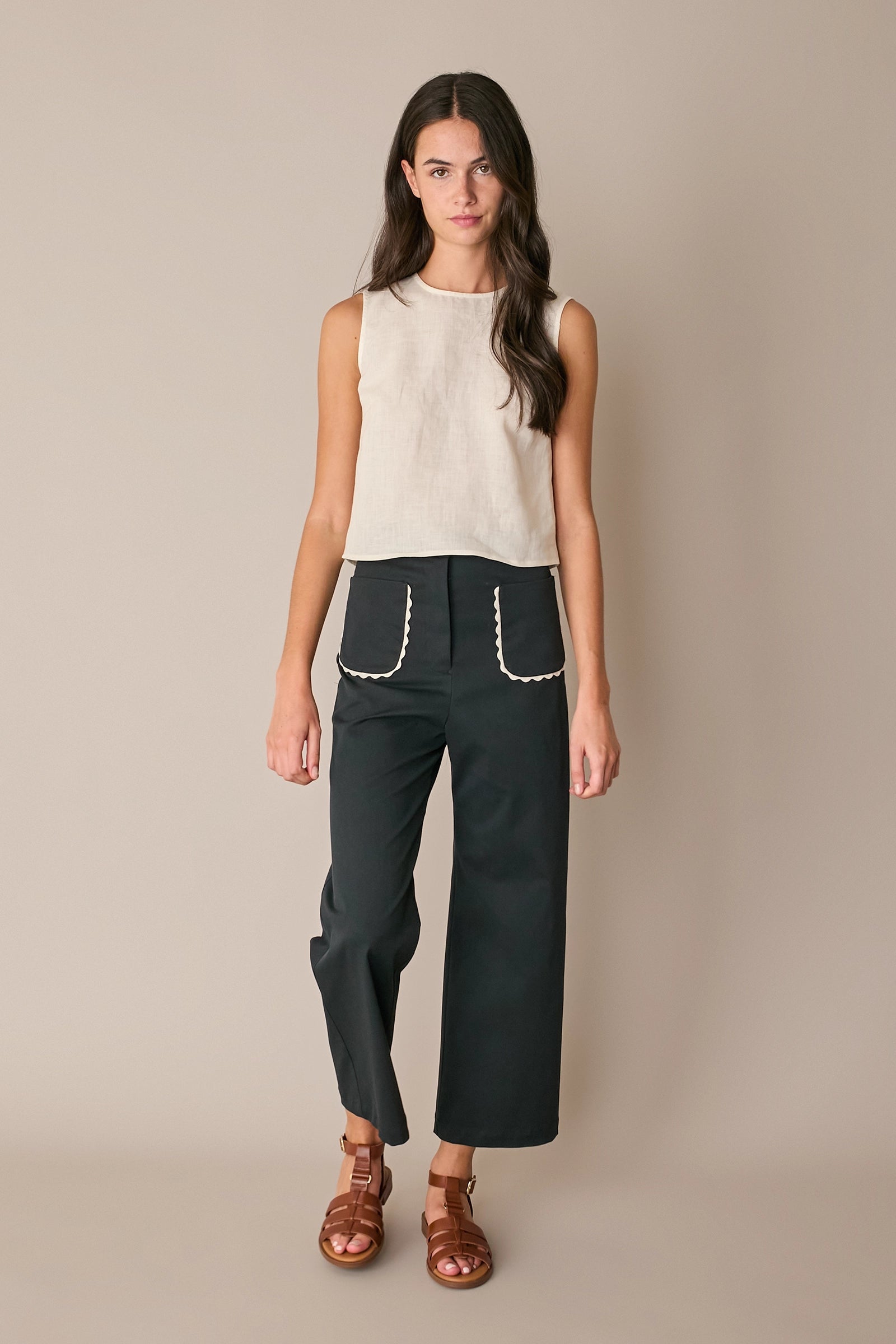 Wide-leg trousers with contrast trim