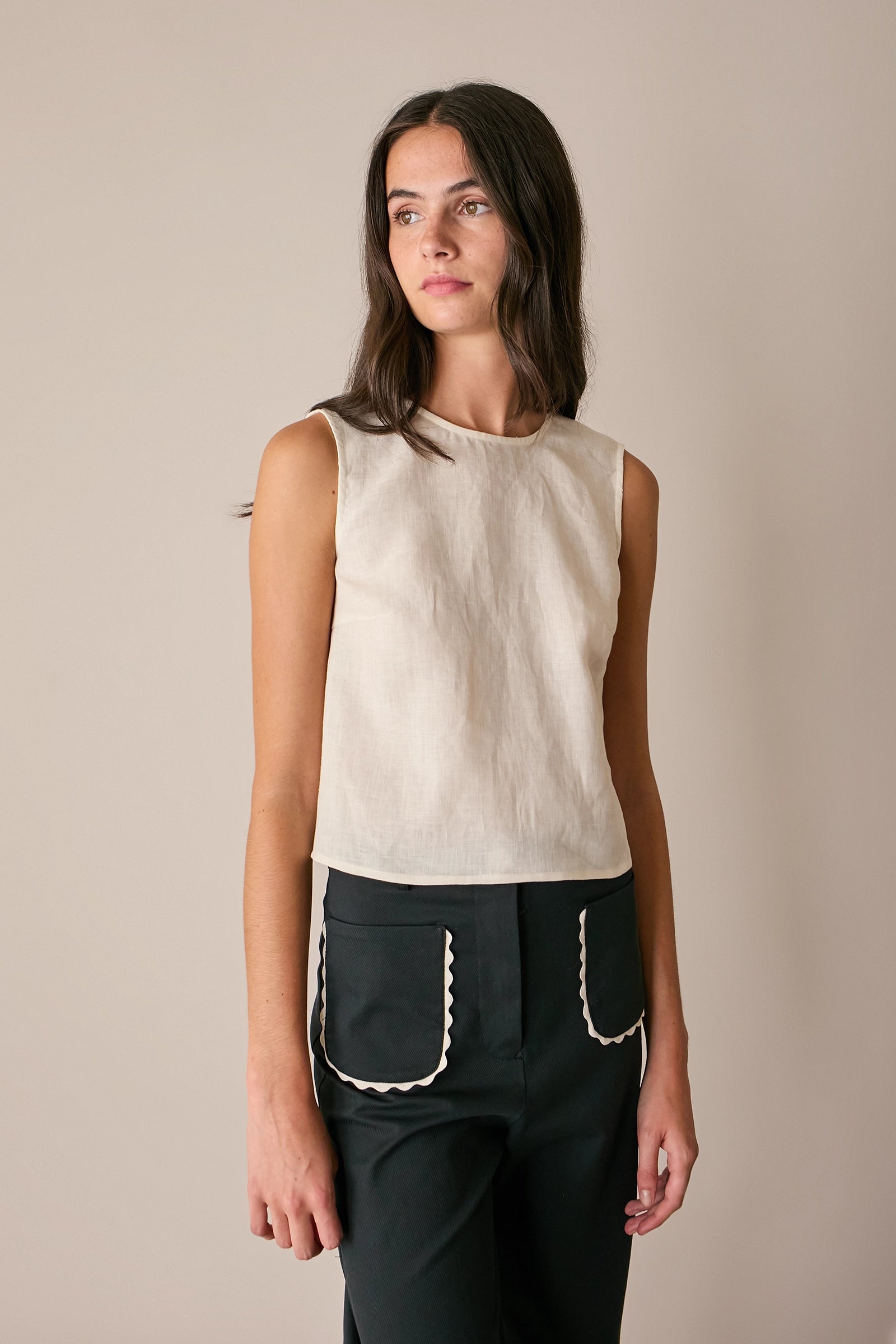 Wide-leg trousers with contrast trim