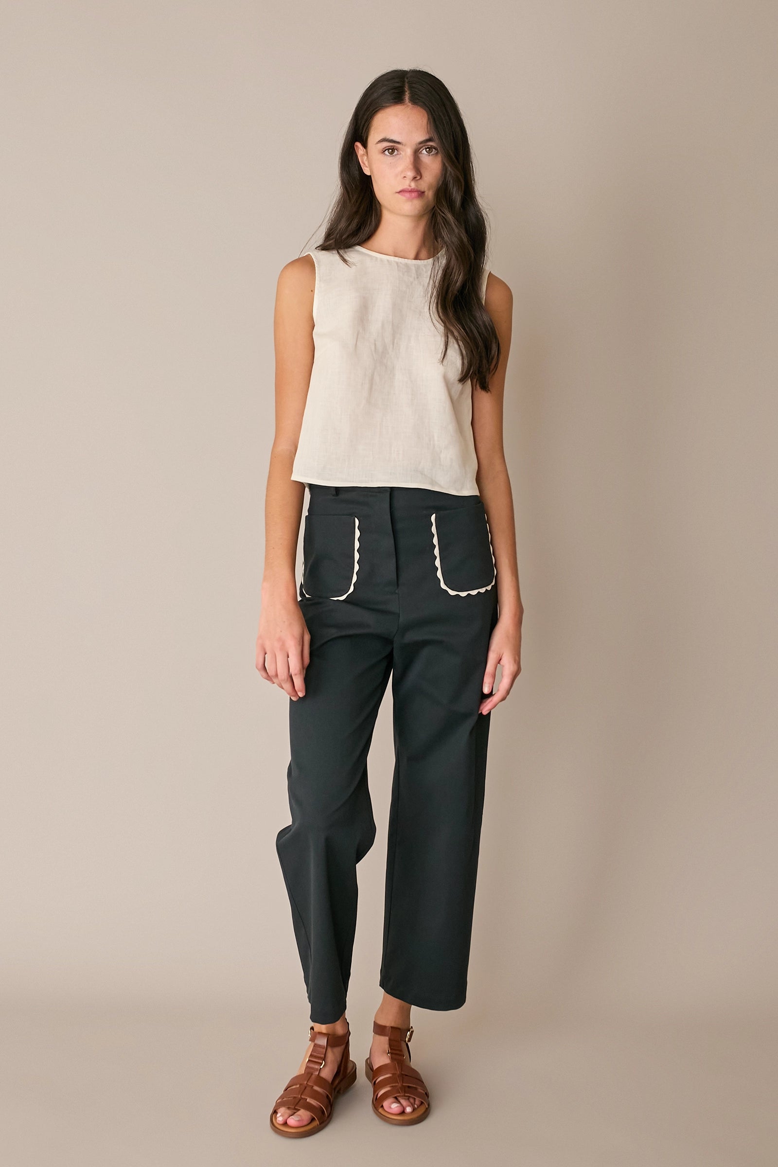 Wide-leg trousers with contrast trim