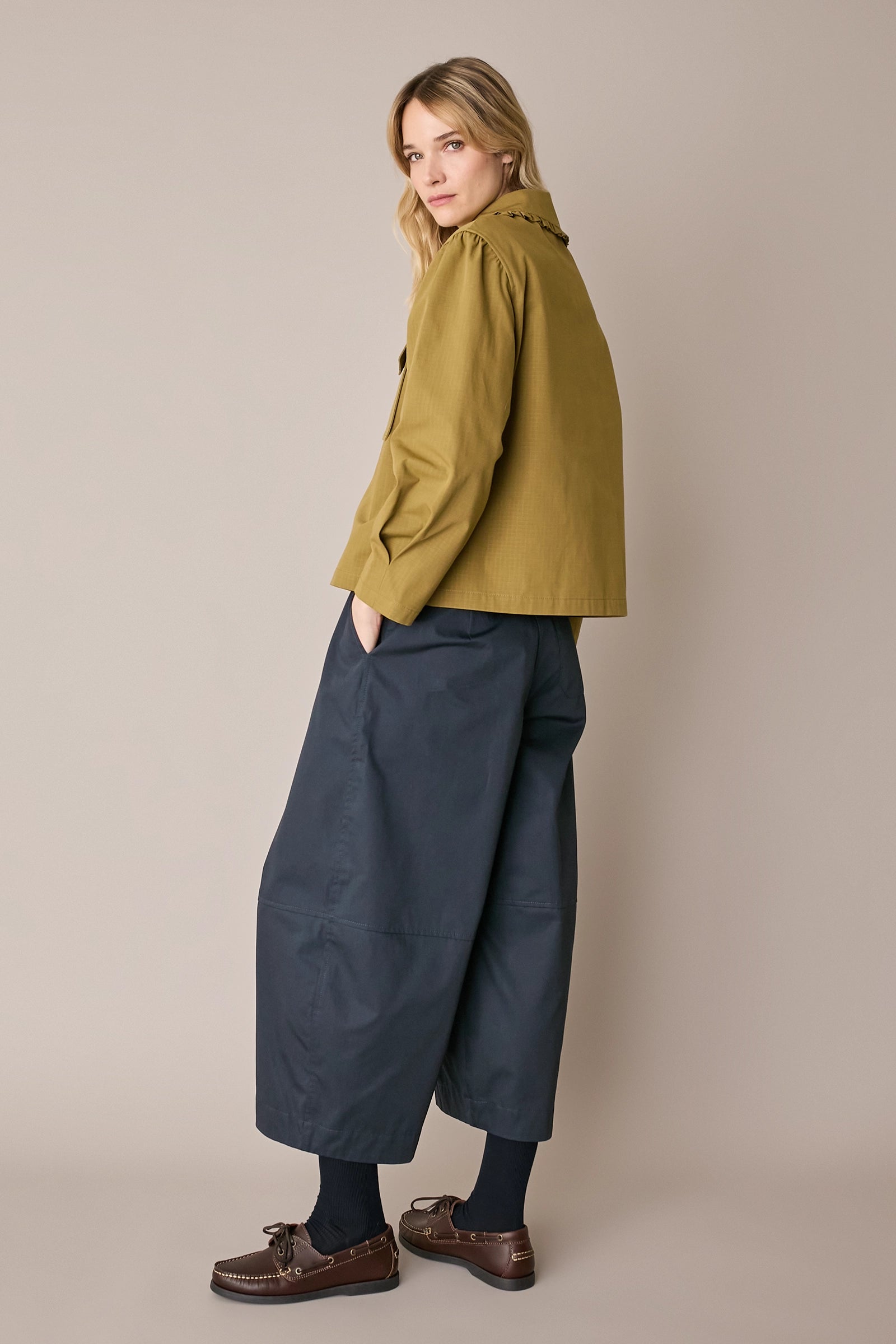 Giacca in cotone ripstop con colletto volant