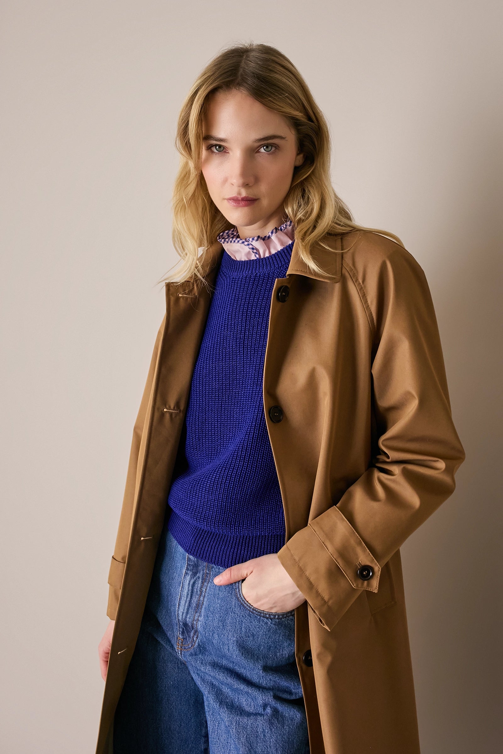 Trench con trattamento antigoccia