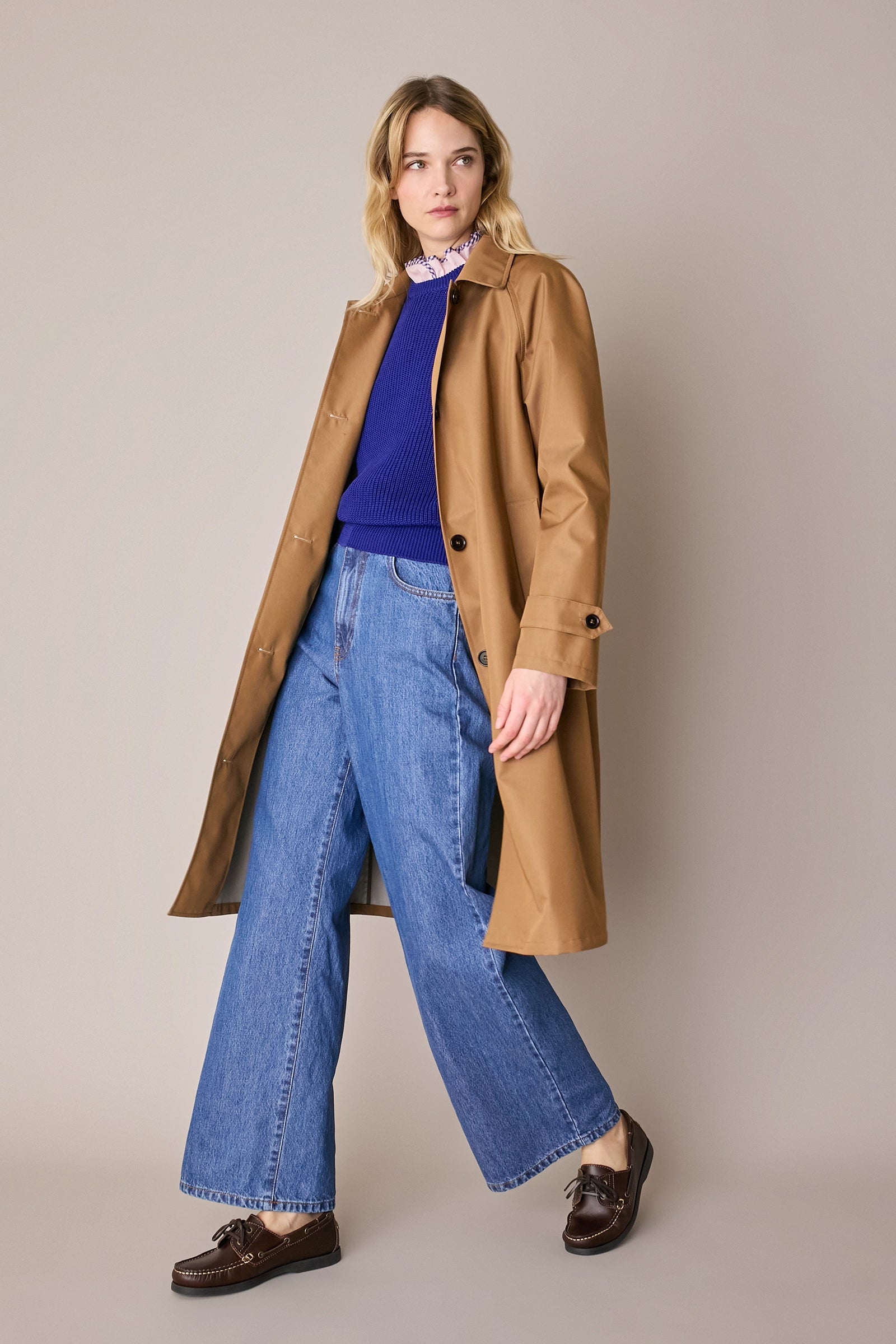 Trench con trattamento antigoccia