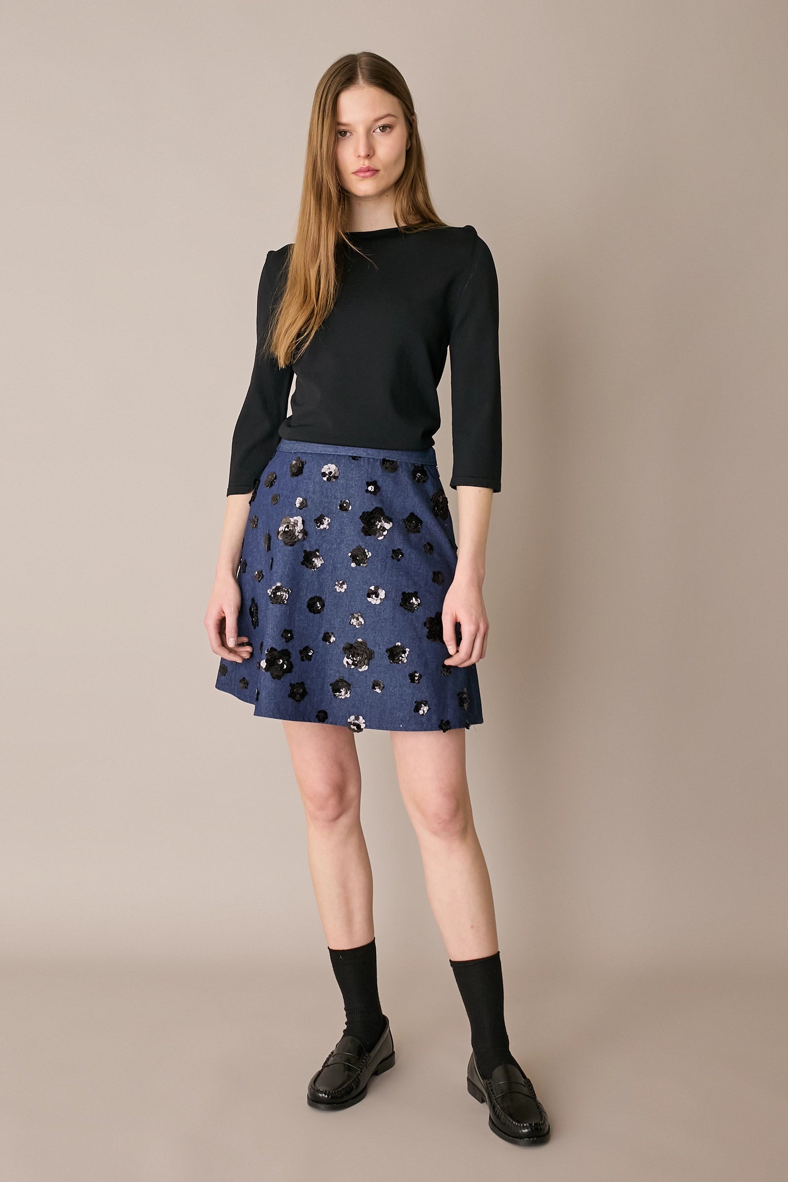 Gonna in denim con ricami paillettes