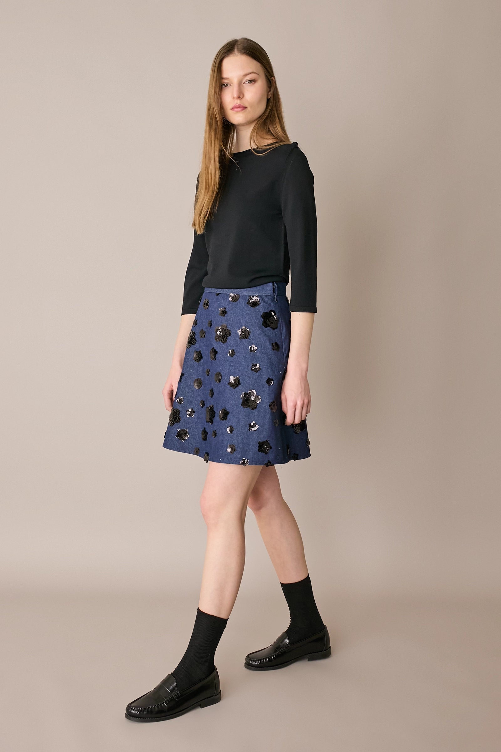 Gonna in denim con ricami paillettes
