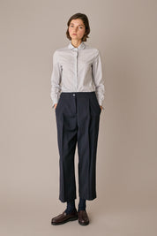 Camicia stretch con colletto stondato