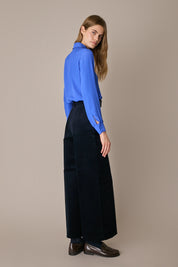 Camicia in blend di seta con fiocco bluette, laccetto da annodare e struttura in seta