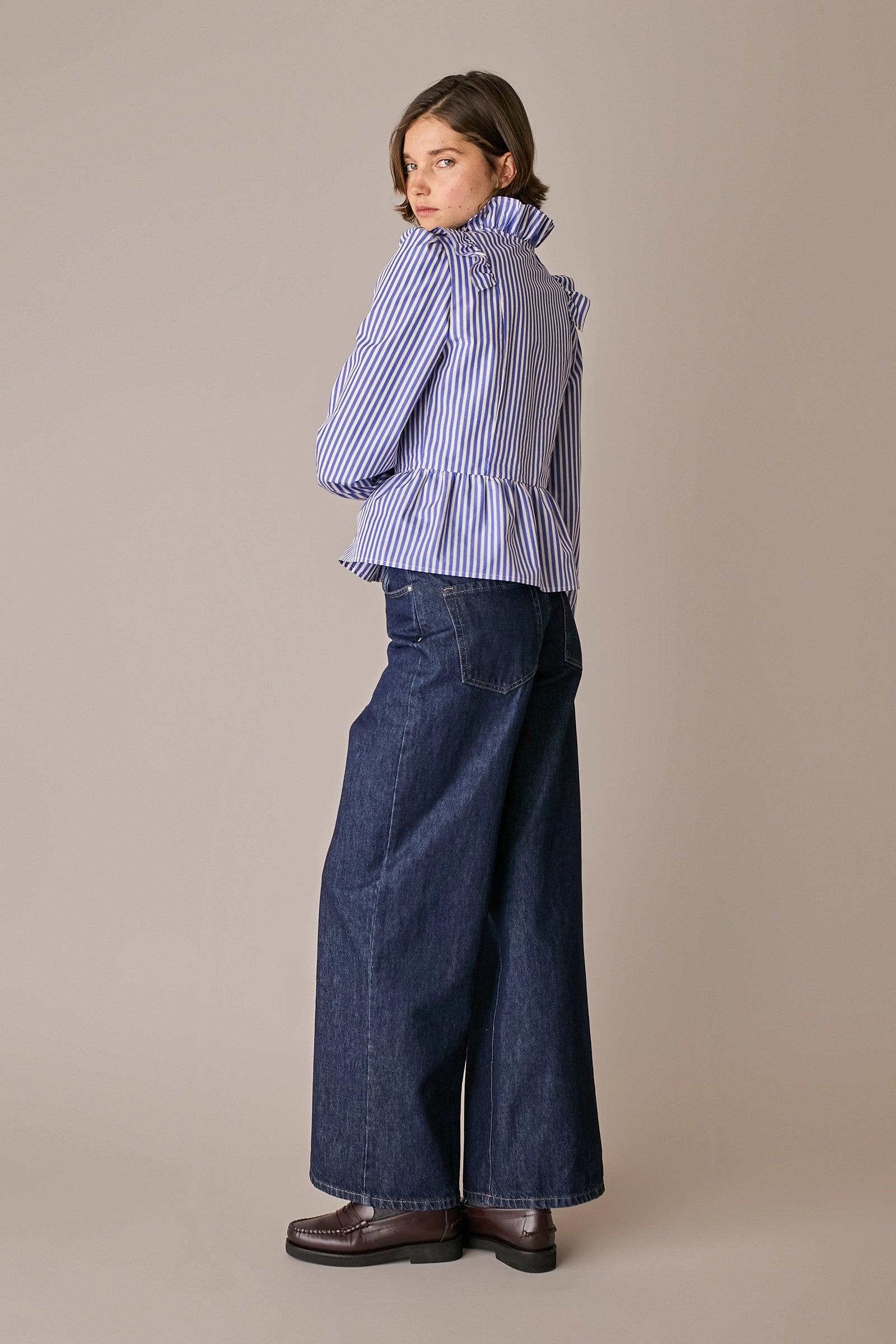 Camicia in cotone con rouches righe bianche e blu, in cotone, maniche a sbuffo