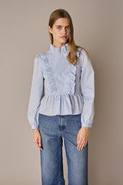 Camicia in cotone con rouches righe azzurre, maniche a sbuffo