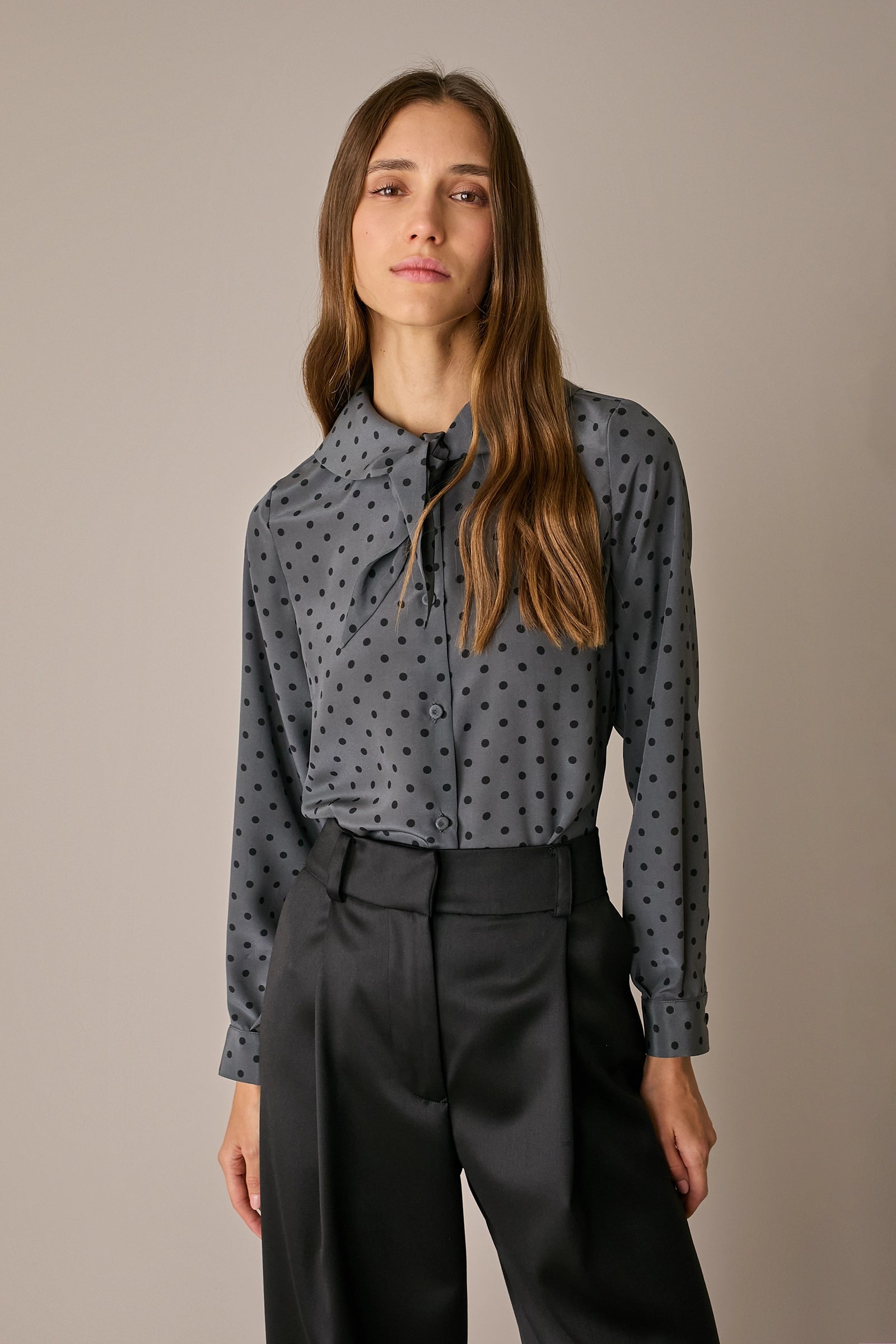 Camicia in seta con colletto foulard