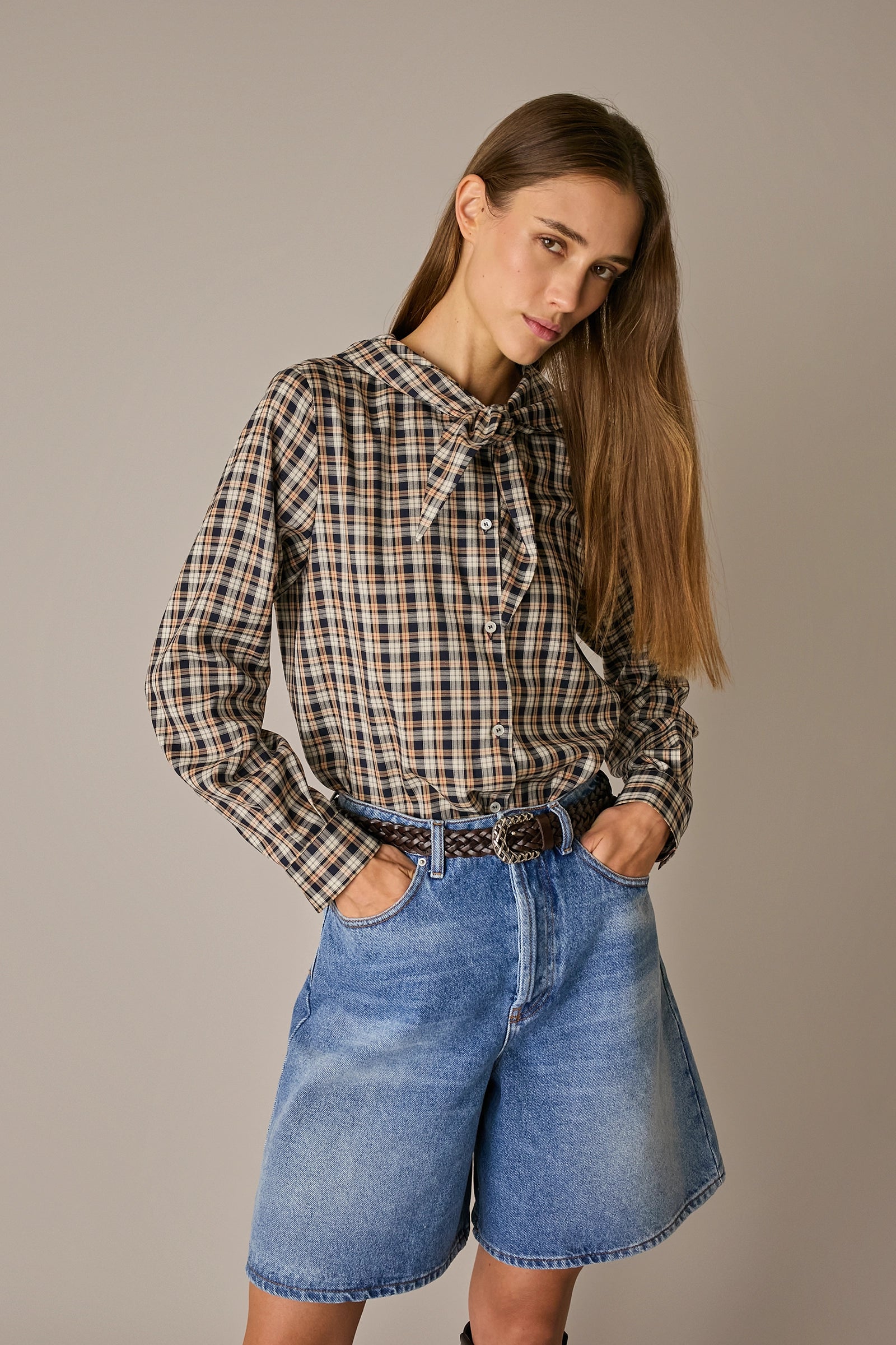 Camicia in seta con colletto foulard