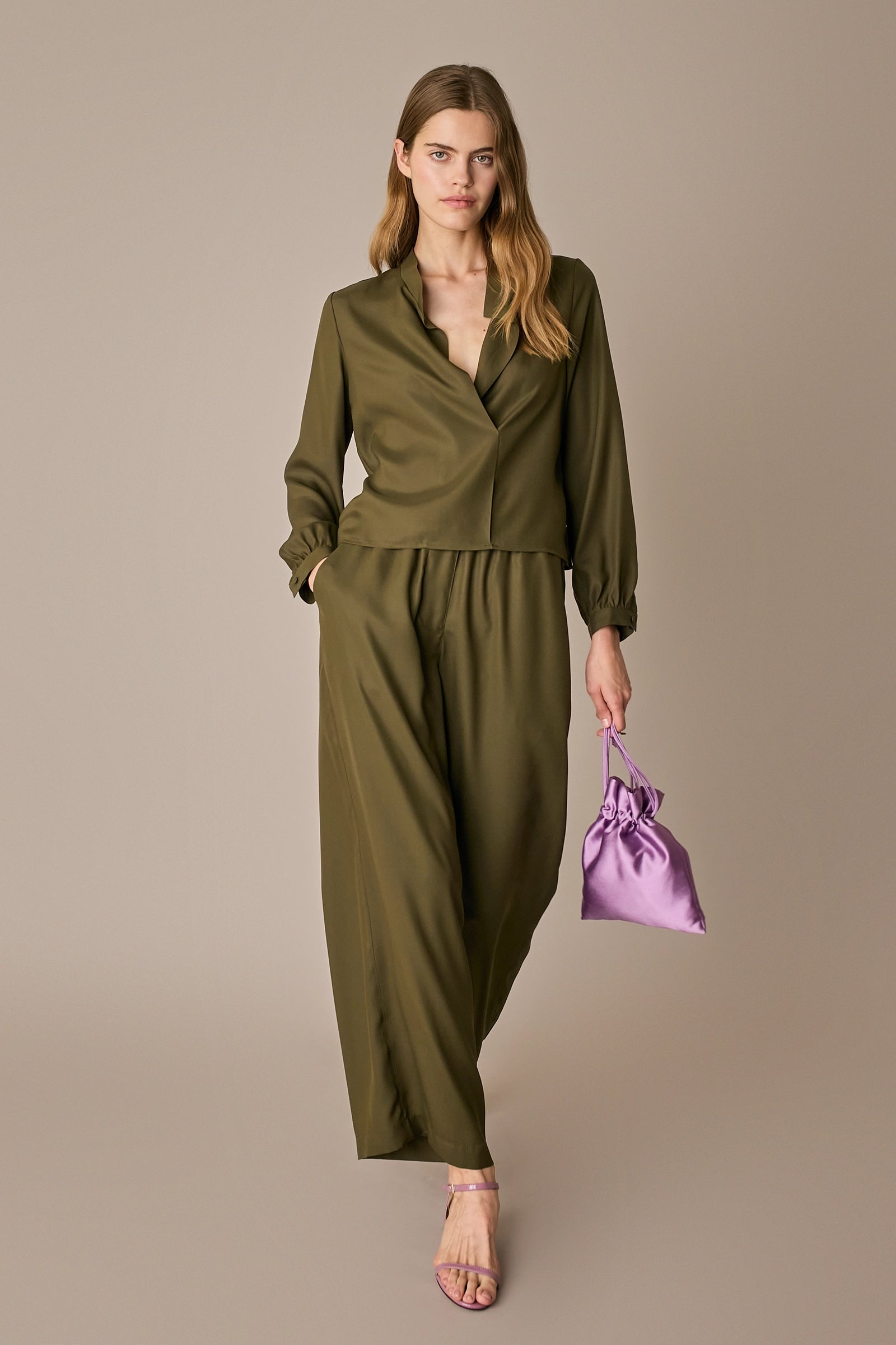 Camicia in seta con scollo fluido