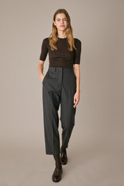 Pantaloni in lana elasticizzata con piega grigio scuro, pieghe frontali in lana elasticizzata