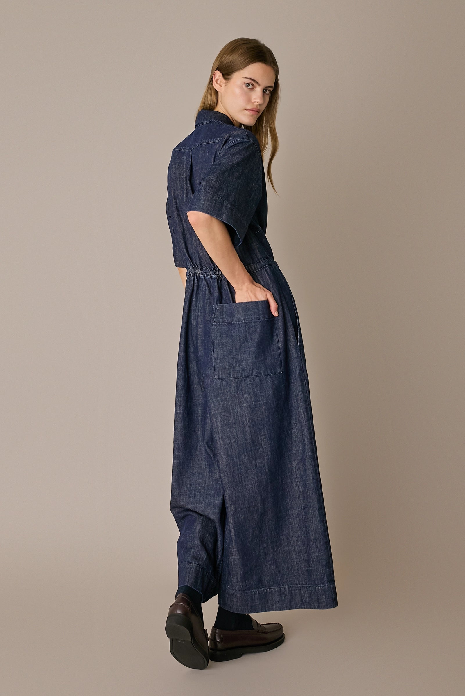 Tuta in denim leggero – Everyday Wear denim, mezze maniche e vestibilità regolare