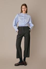 Camicia in cotone con maniche scultoree
