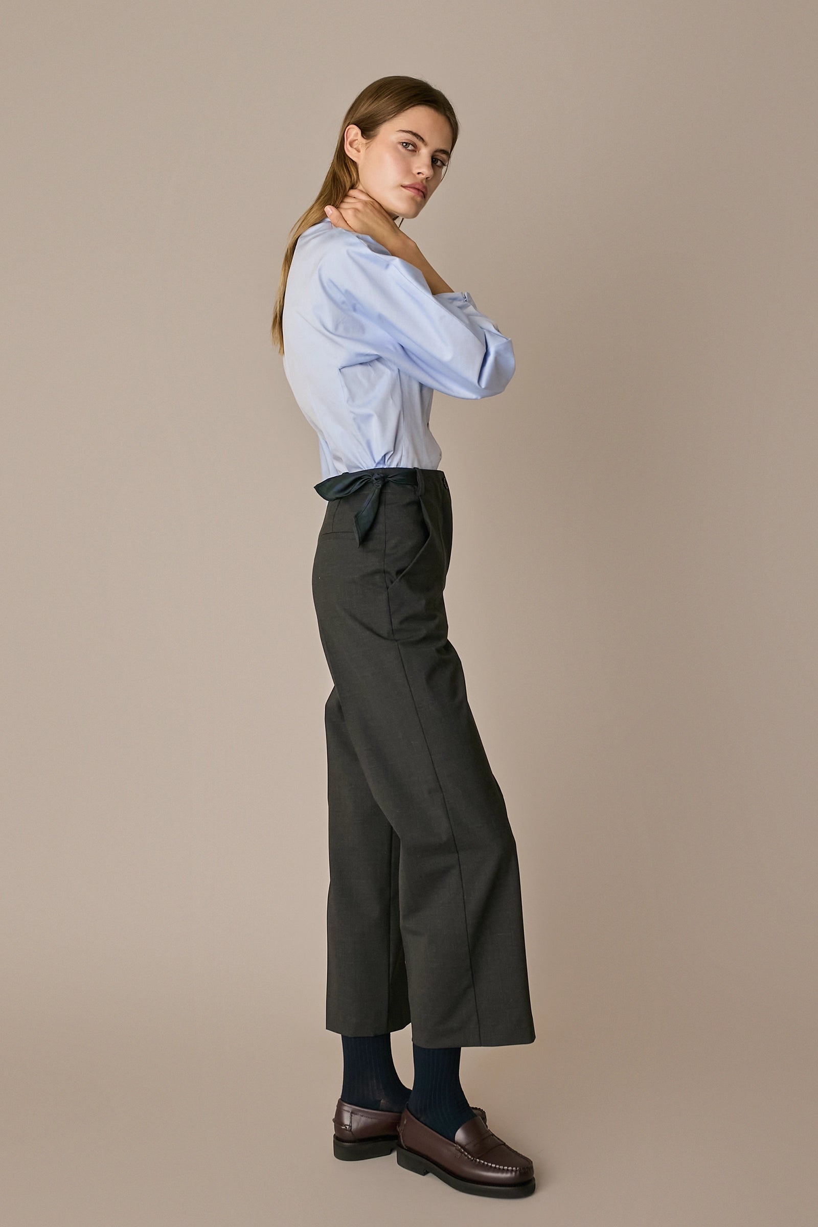 Camicia in cotone con maniche scultoree