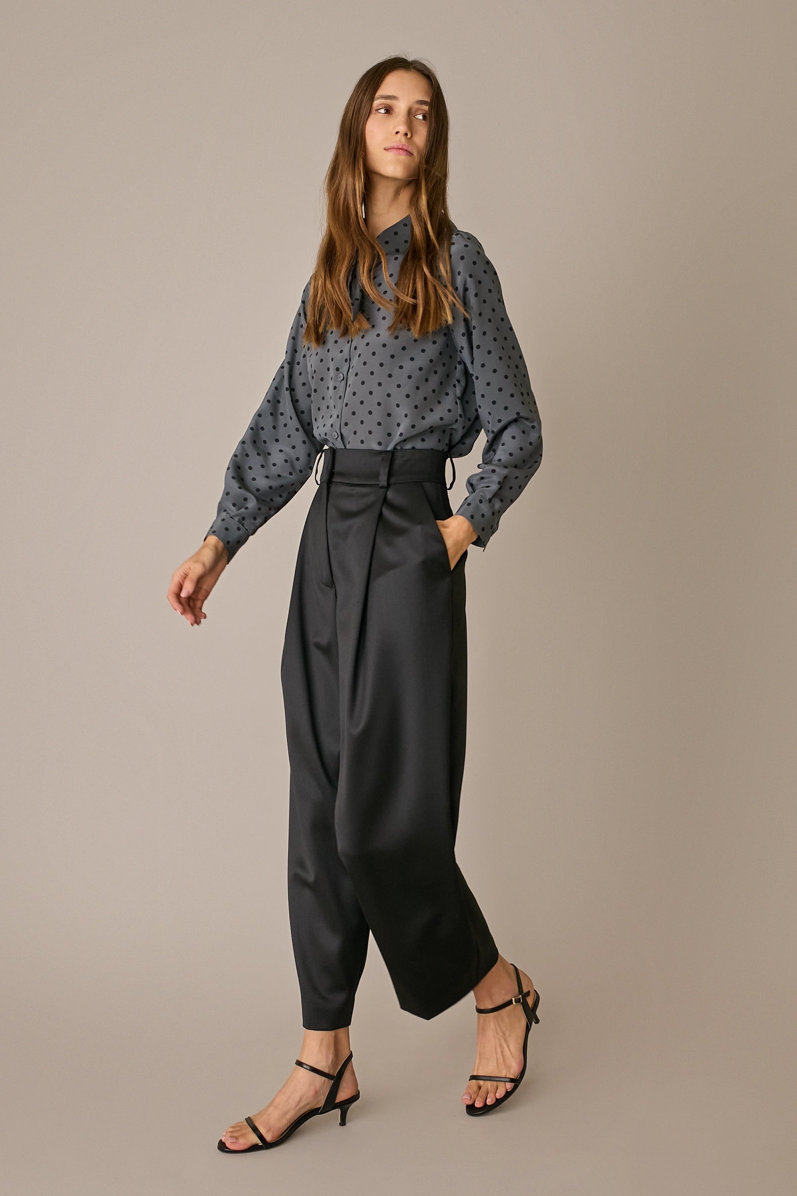 Pantaloni in raso di lana