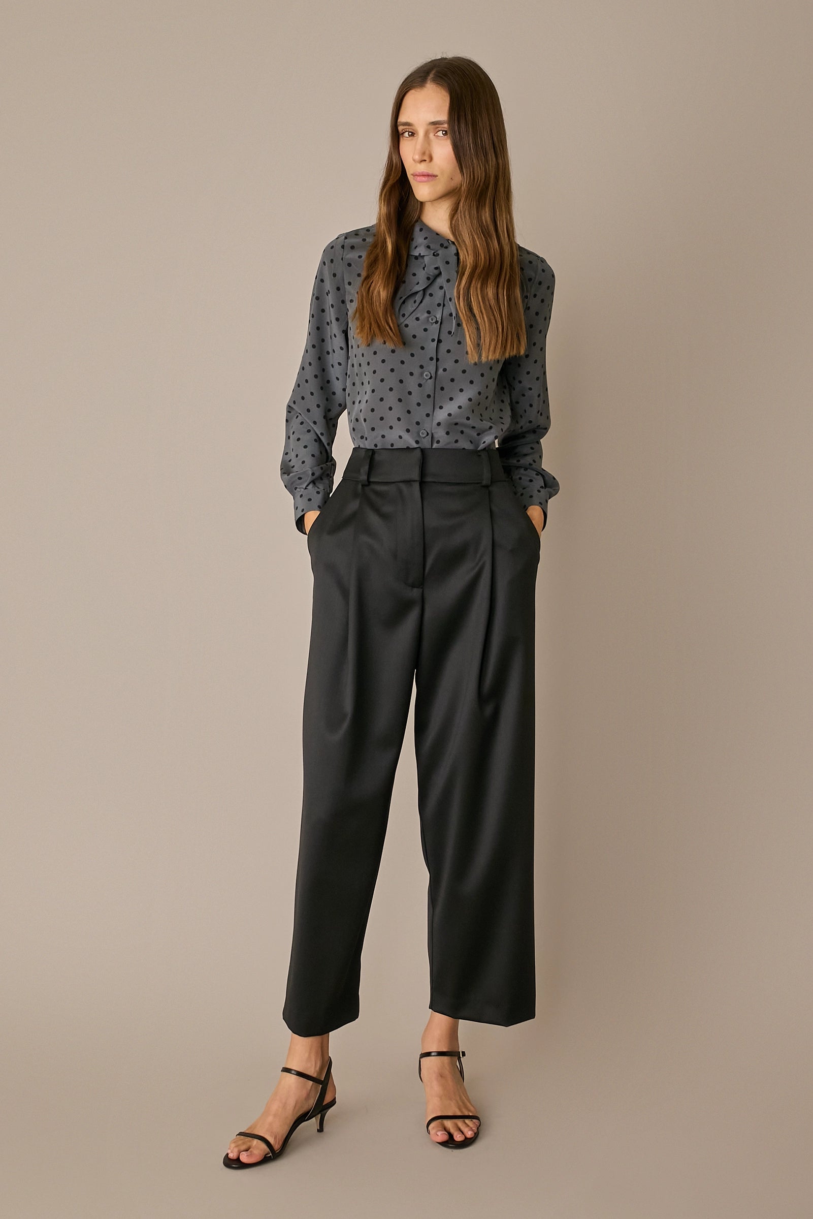 Pantaloni in raso di lana