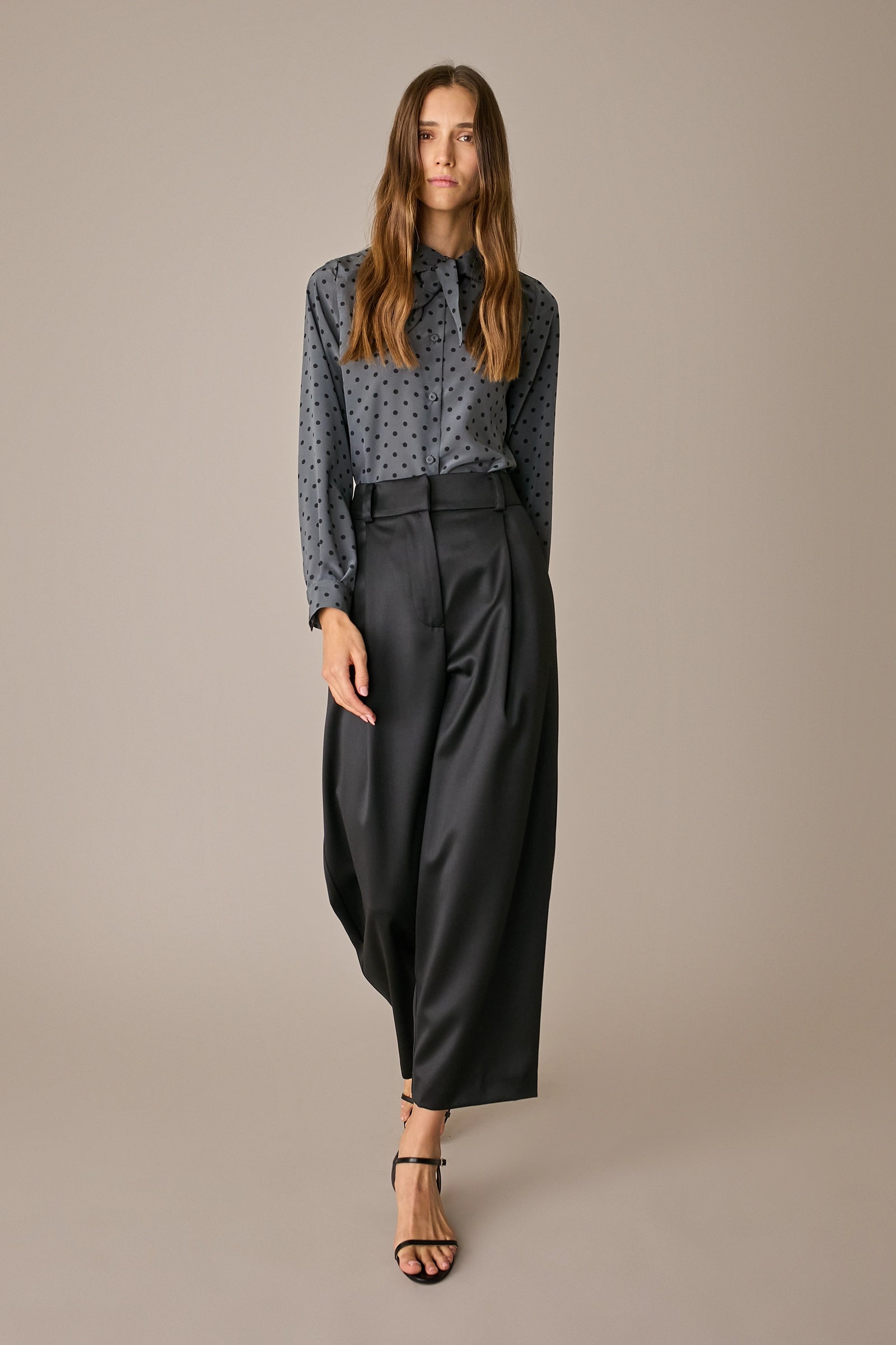 Pantaloni in raso di lana