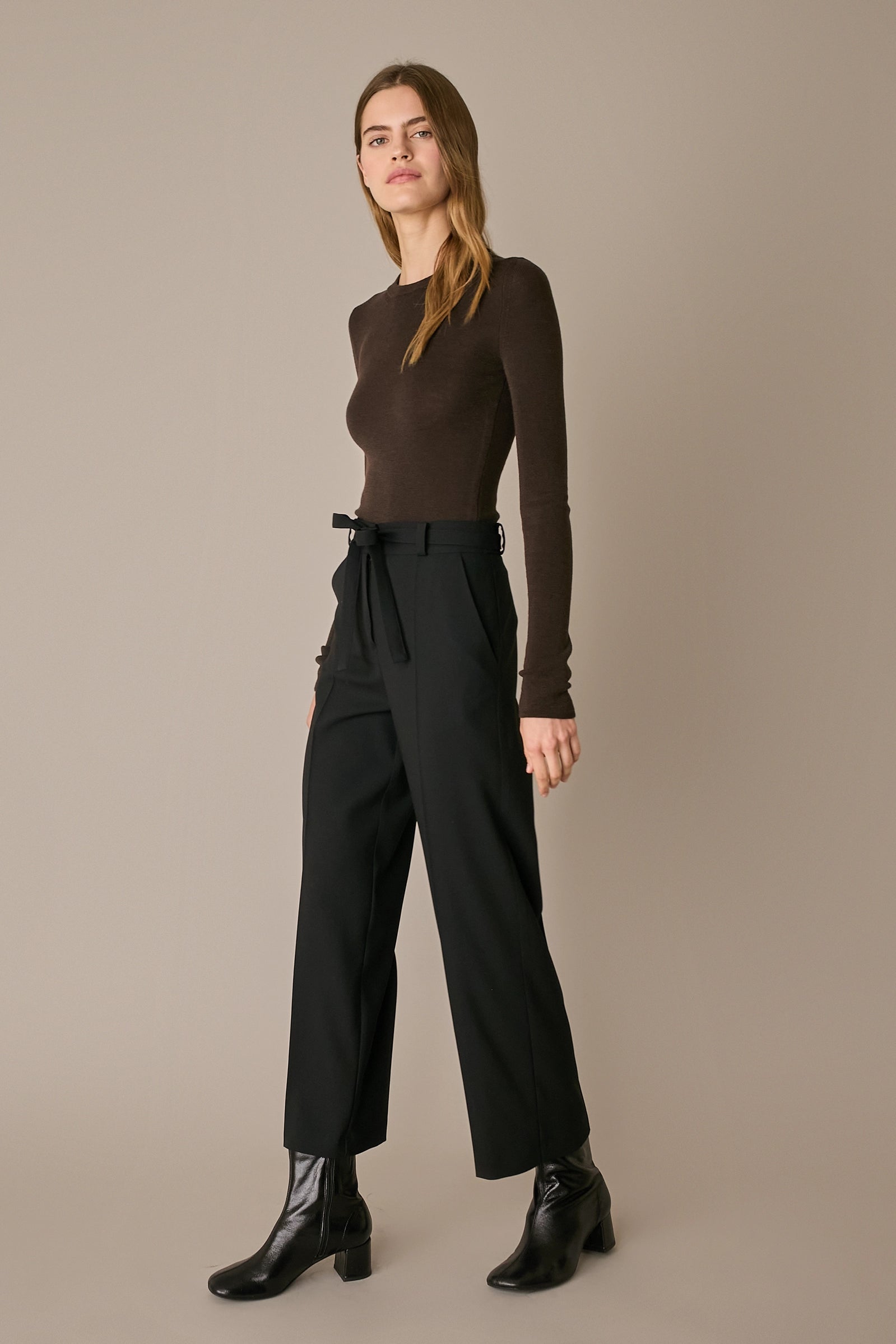 Pantaloni in lana stretch con cintura nero, in lana elasticizzata, cintura coordinata