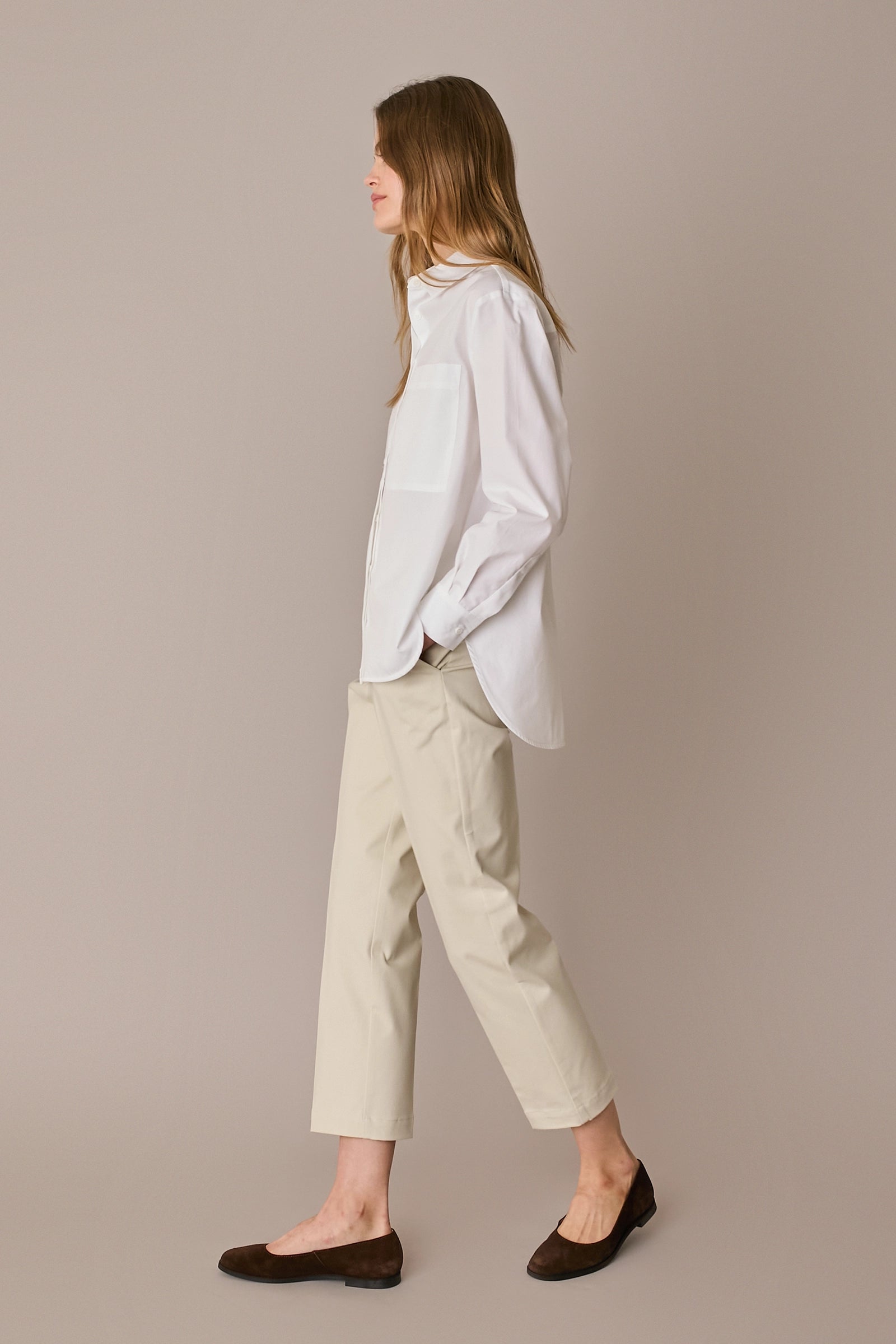 Pantaloni con piega in cotone elasticizzato