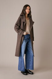 Cappotto pied-de-poule con collo alto pied-de-poule marrone, maniche raglan