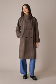 Cappotto pied-de-poule con collo alto pied de poule marrone con vestibilità regolare