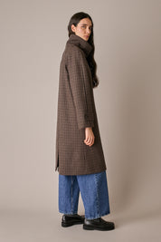 Cappotto pied-de-poule con collo alto pied-de-poule marrone, in pura lana vergine, collo a imbuto