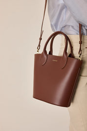 Bucket bag with detachable strap