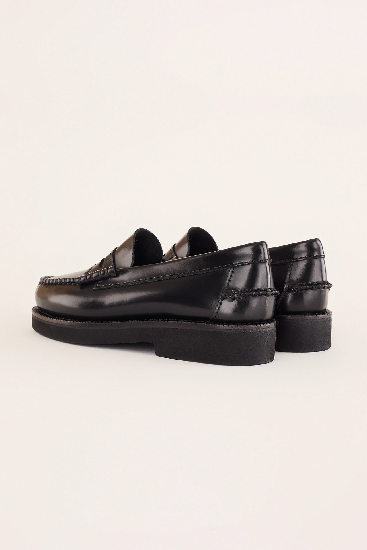 Loafer with light rubber sole