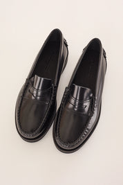 Loafer with light rubber sole