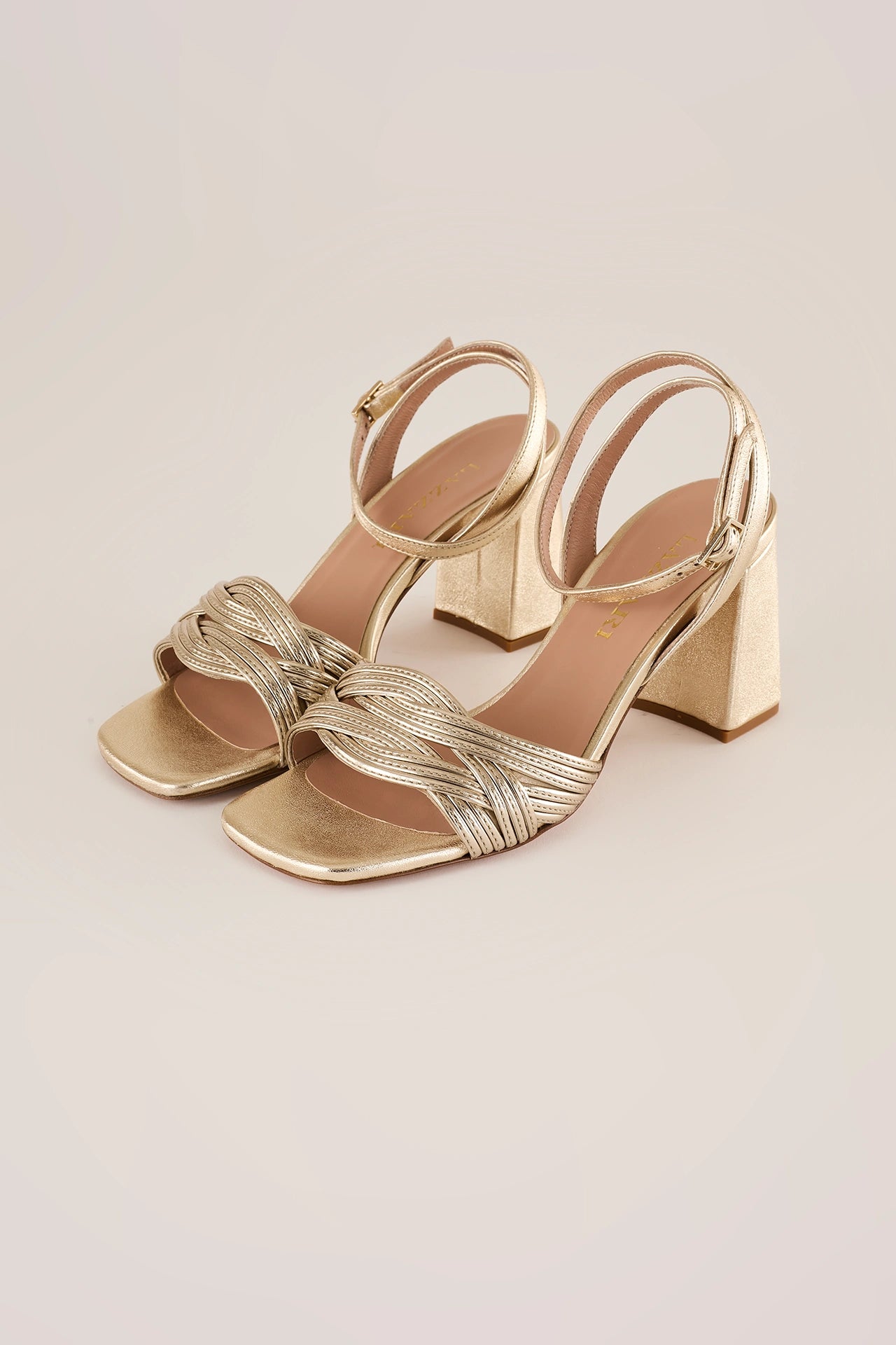 Sandali intrecciati metalizzati tacco 7 cm