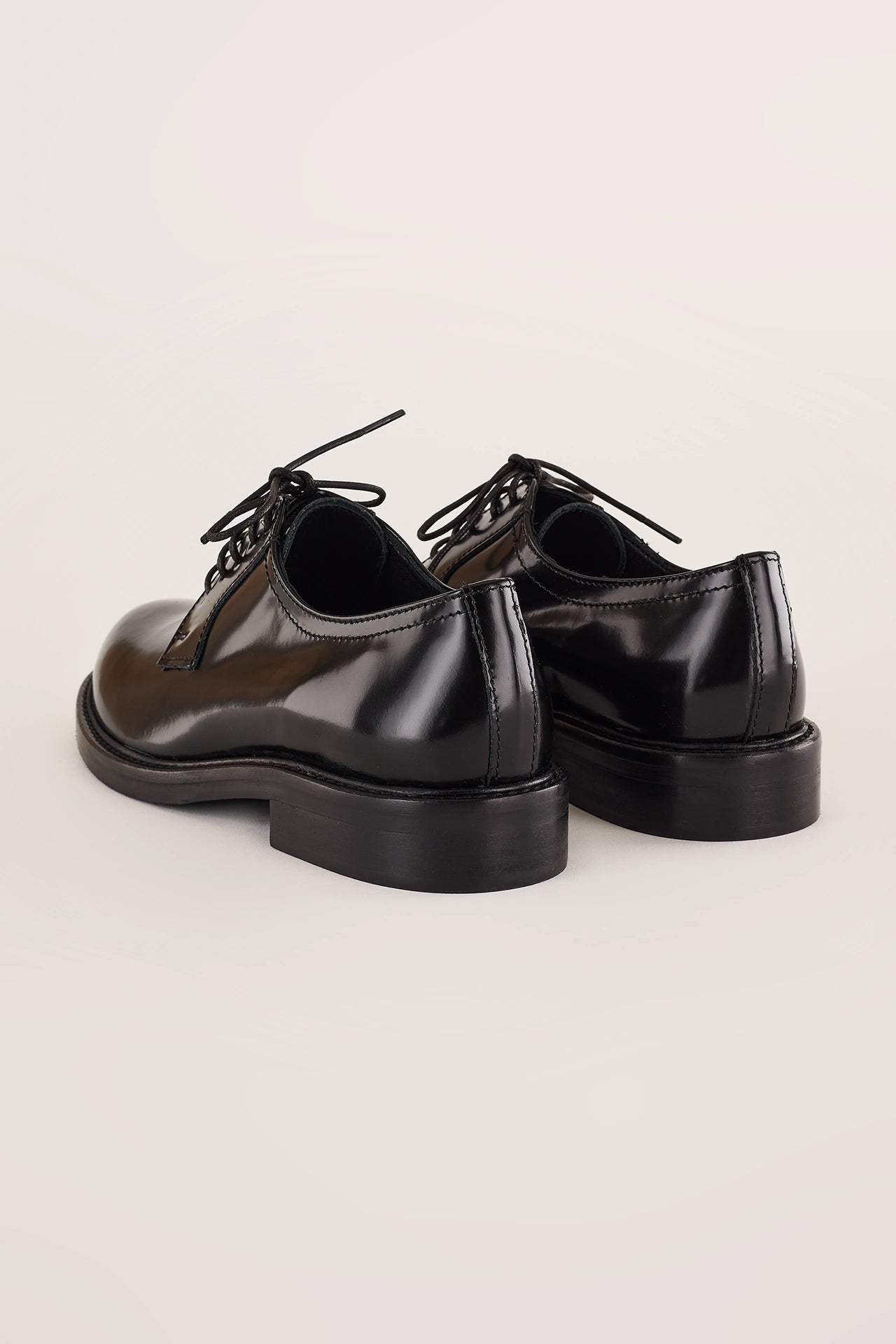 Smooth leather lace-up shoes
