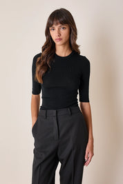Short-sleeved wool crewneck 