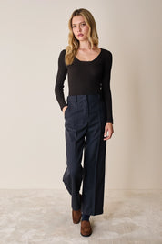 Maglia con scollo tondo in lana merino extrafine