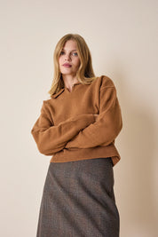 Polo in lana e cashmere con colletto smerlato