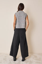 Buttoned mélange yarn vest